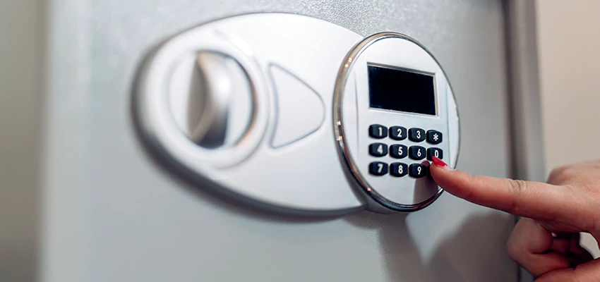 Jewelry Safe Cracking in Roseville, California